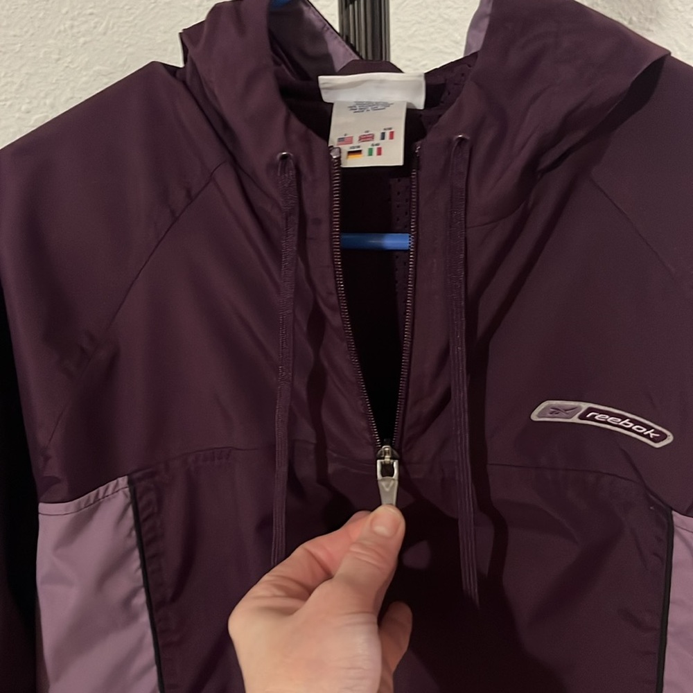 Reebok pull over - Picture 3 of 5